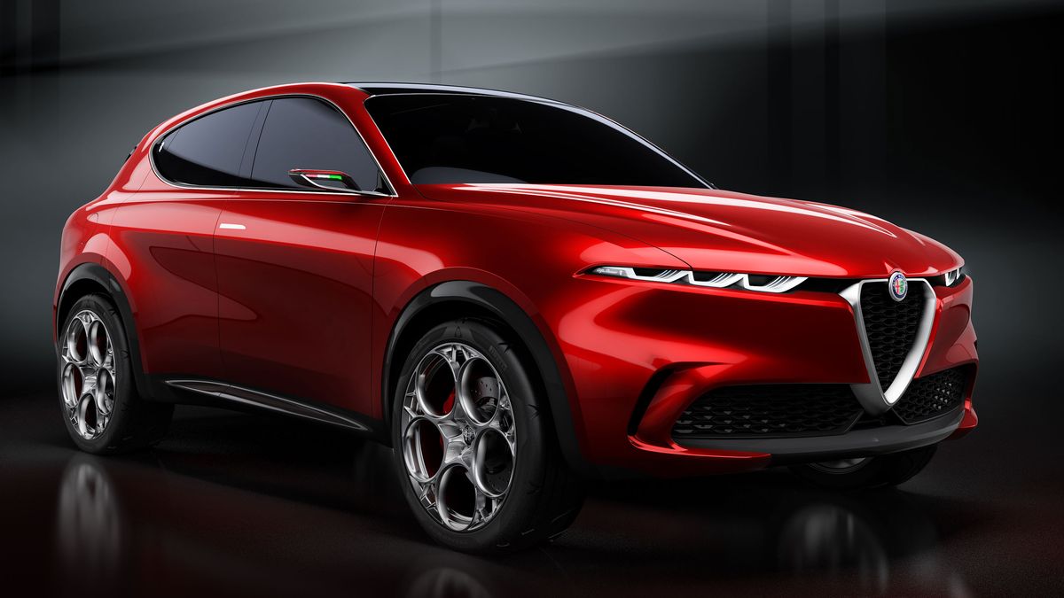 The Alfa Romeo Tonale Concept in red, on an angle