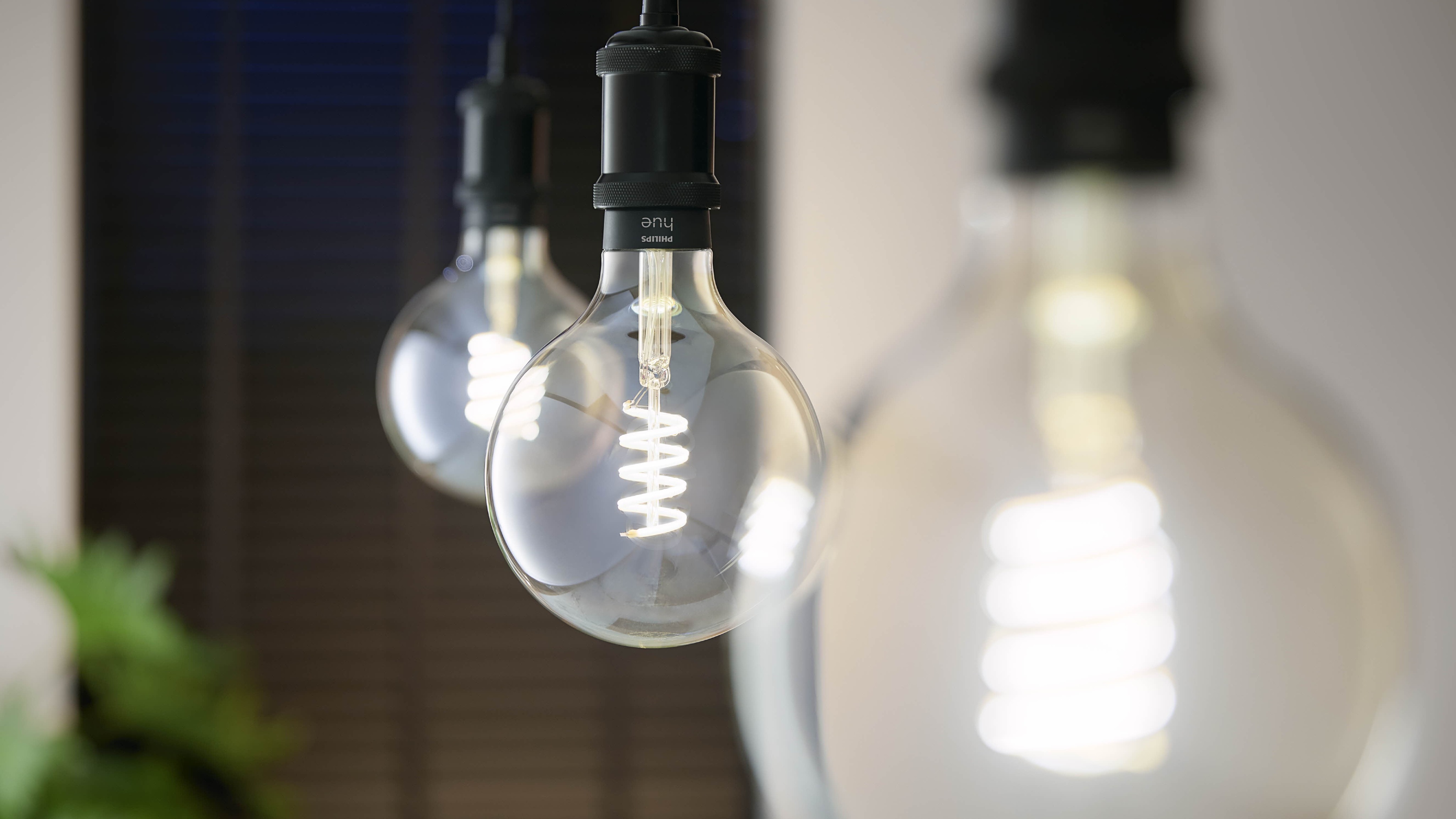 Philips Hue Filament White Ambiance