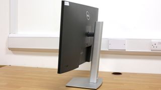 Dell P3222QE