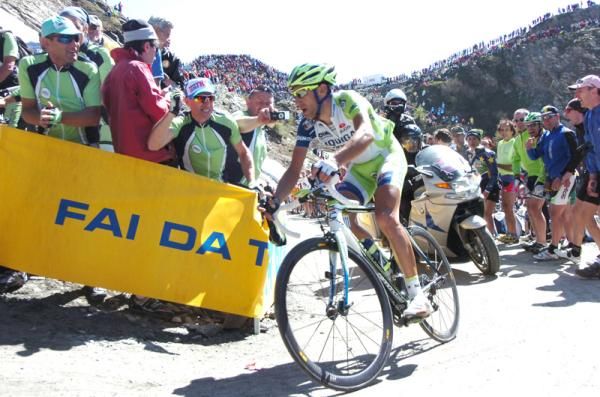 Vincenzo Nibali (Liquigas) was dropped on both climbs