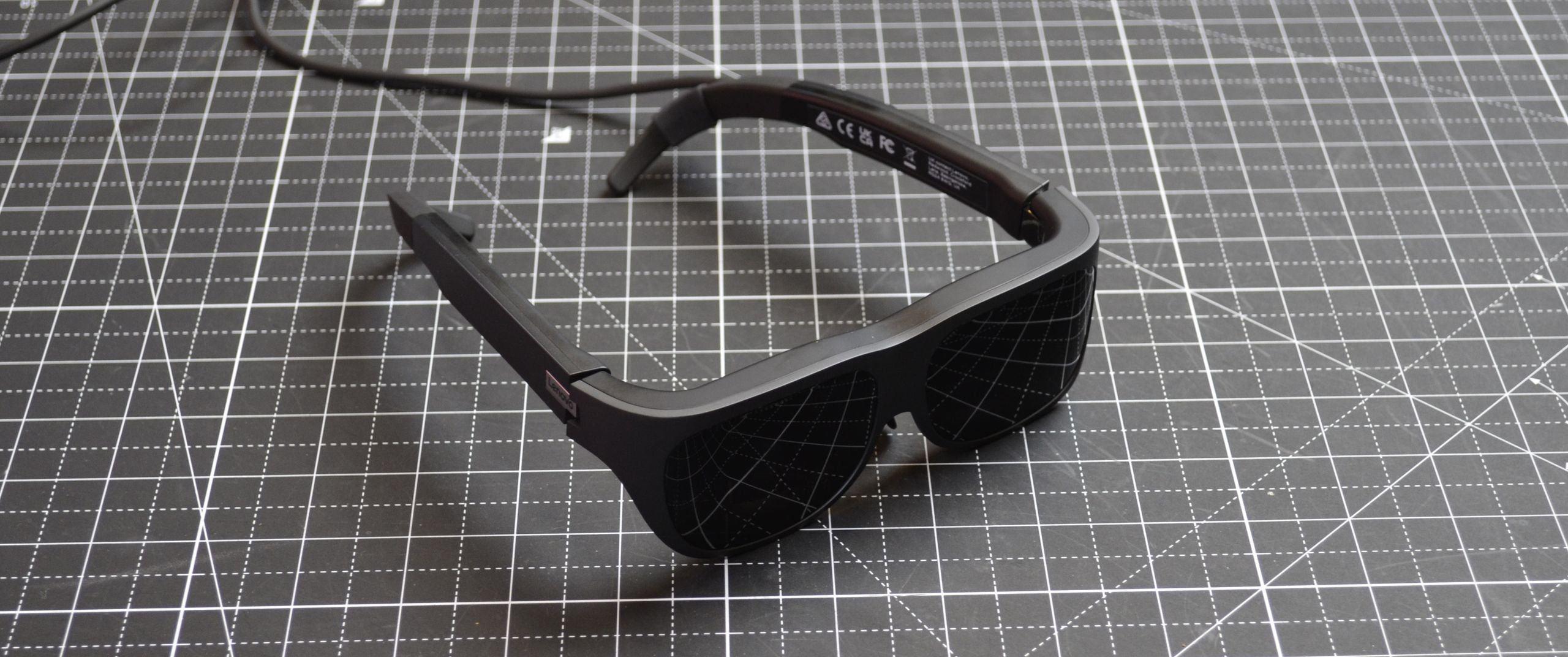 初代Lenovo Legion Glasses:メガネ併用と画面端のぼけ