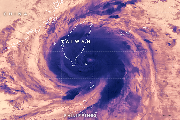 NASA Peers Into the Eye of a 'Super Typhoon' (Photo) | Space