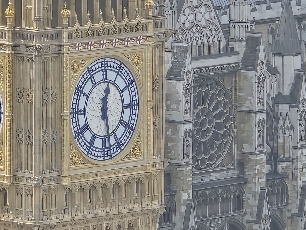 iPhone 15 Pro Max vs. Galaxy S24 Ultra vs. Pixel 8 Pro London Eye photos