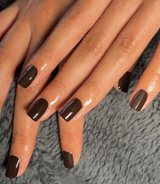 Short brown square nails