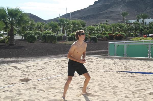 Andy Schleck enjoying some beach volleyball.