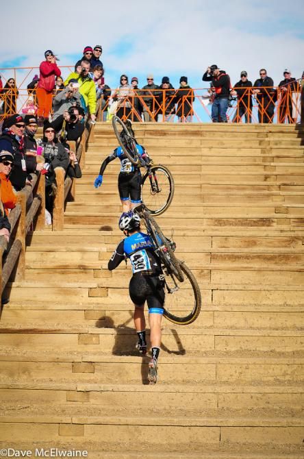 Marian women on the stairs