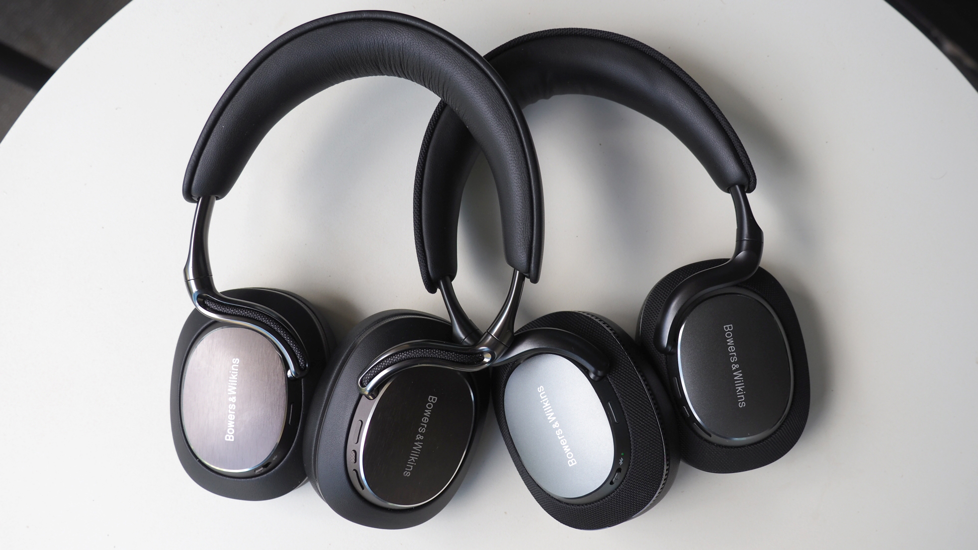Bowers &amp;amp; Wilkins PX8 S2 vs Bowers &amp;amp; Wilkins PX7 S3