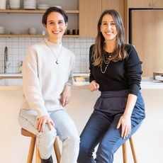 Portrait of Nicole Centeno and Elise Densborn Co-CEOs of Splendid Spoon