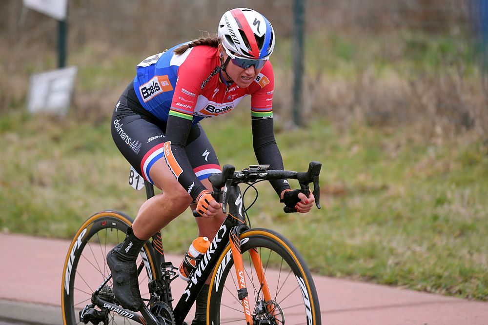 Chantal Blaak (Boels Dolmans) takes solo win at Omloop Het Nieuwsblad