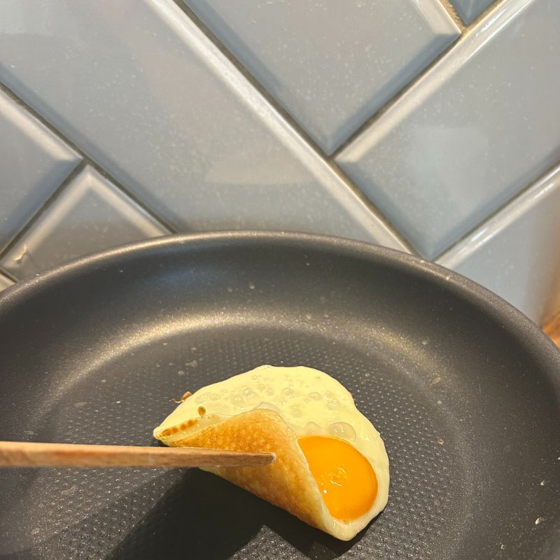 John Lewis Classic 5 Piece Pan Set frying an egg
