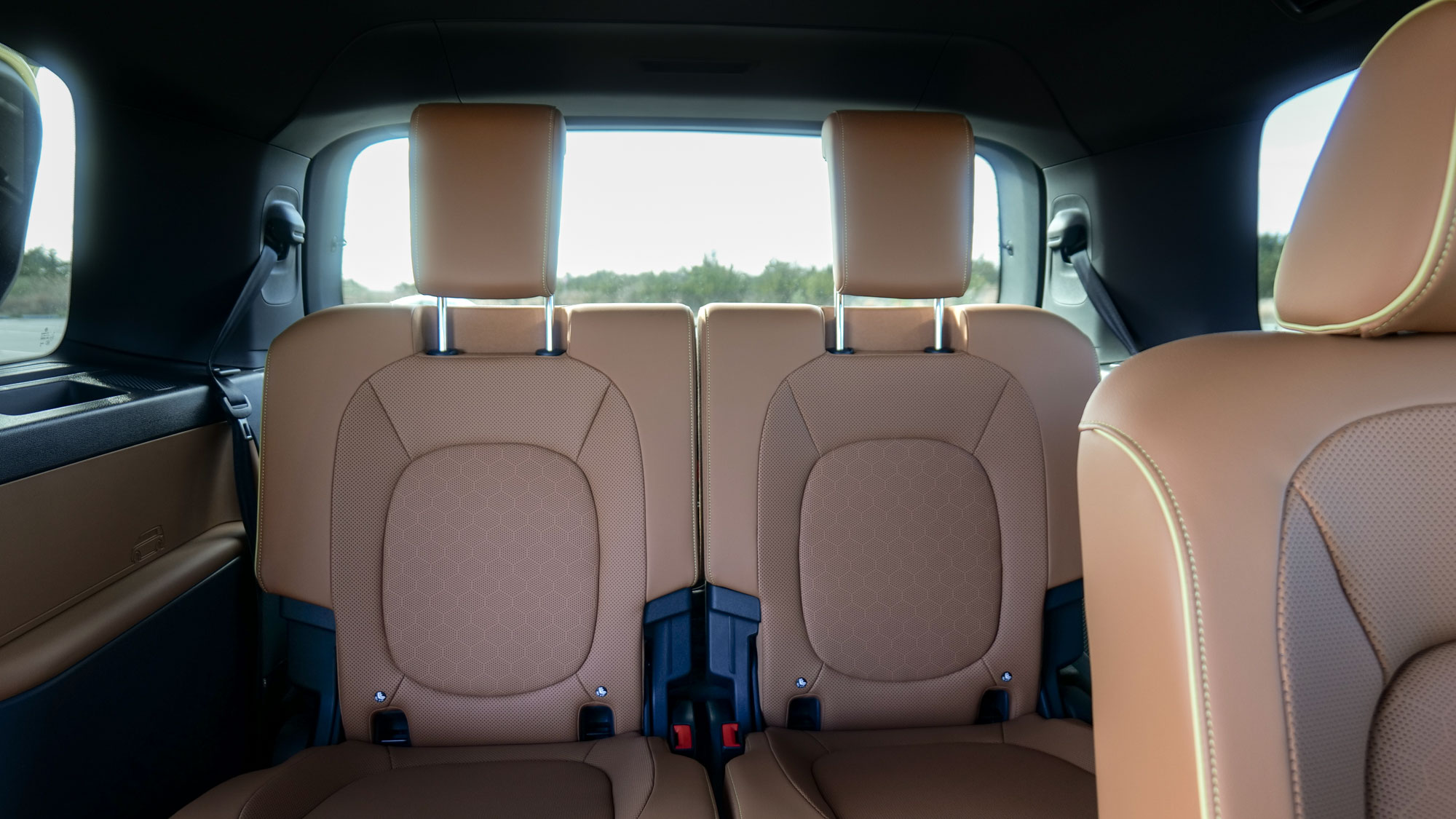 2025 Volkswagen ID. Buzz Pro S Plus 4MOTION test drive.