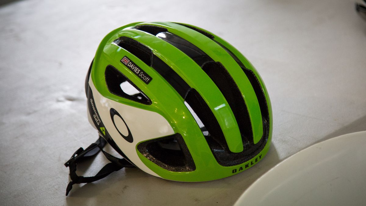 They also had a few sporting ARO3 which is said to be a bit more ventilated