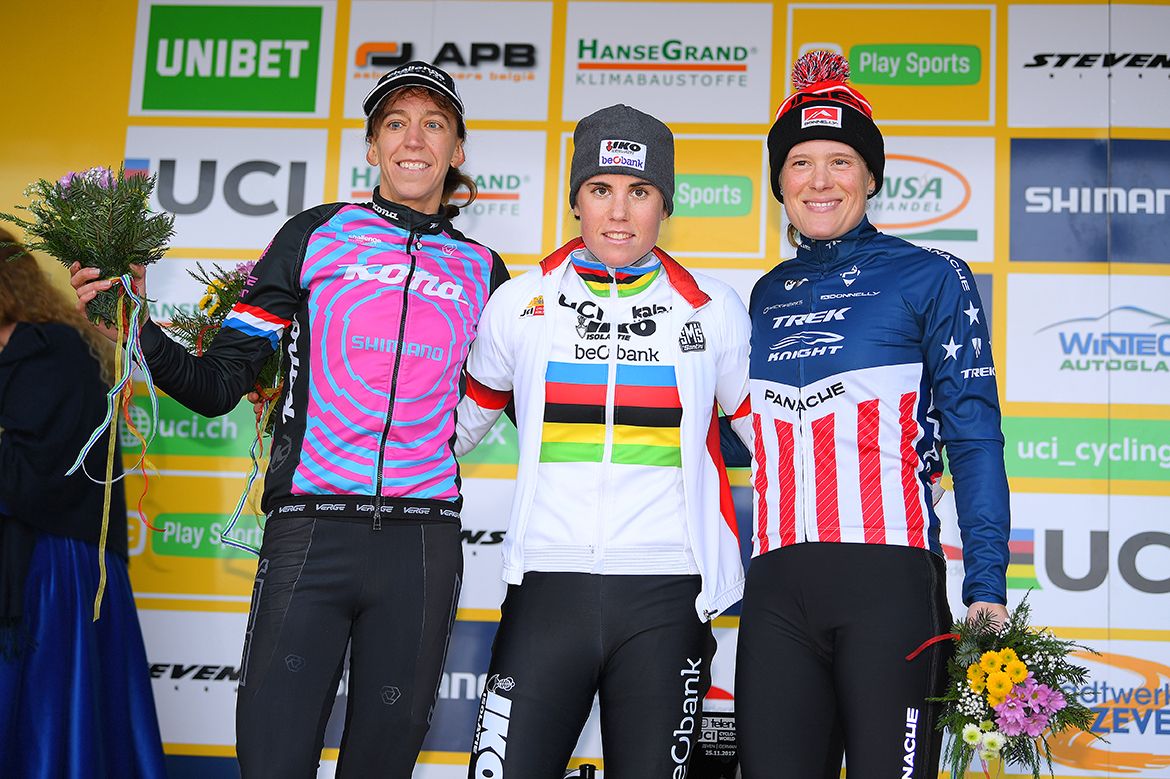Sanne Cant beat Helen Wyman and Katie Compton to win the Zeven World Cup.