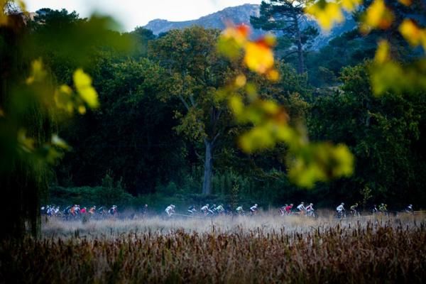 Leaving Oak Valley during stage 6