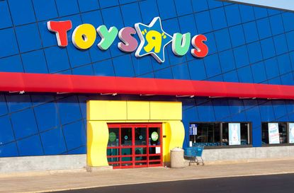 Rush To Redeem Toys R Us Gift Cards