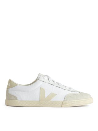 Veja Volley Trainers - White - Arket