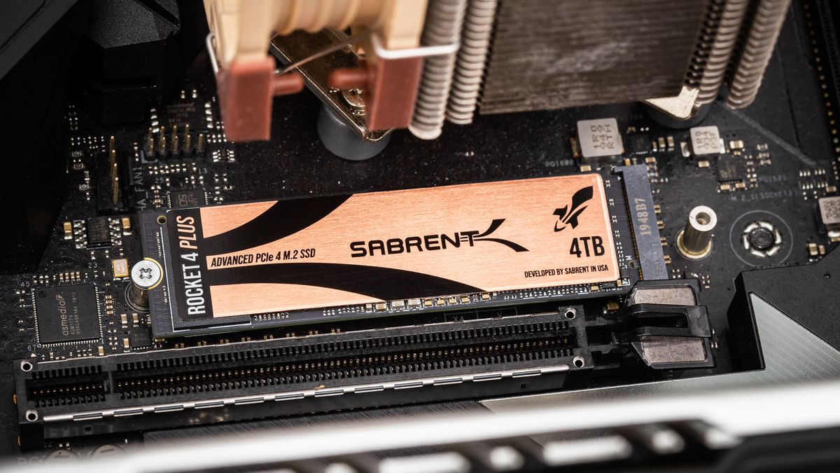 魅力的な価格 大坂商事SABRENT SSD 4TB M.2 NVMe PCIe 4.0 2280 内蔵