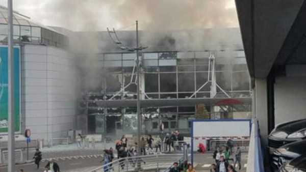 Two explosions reported at the Brussels airport