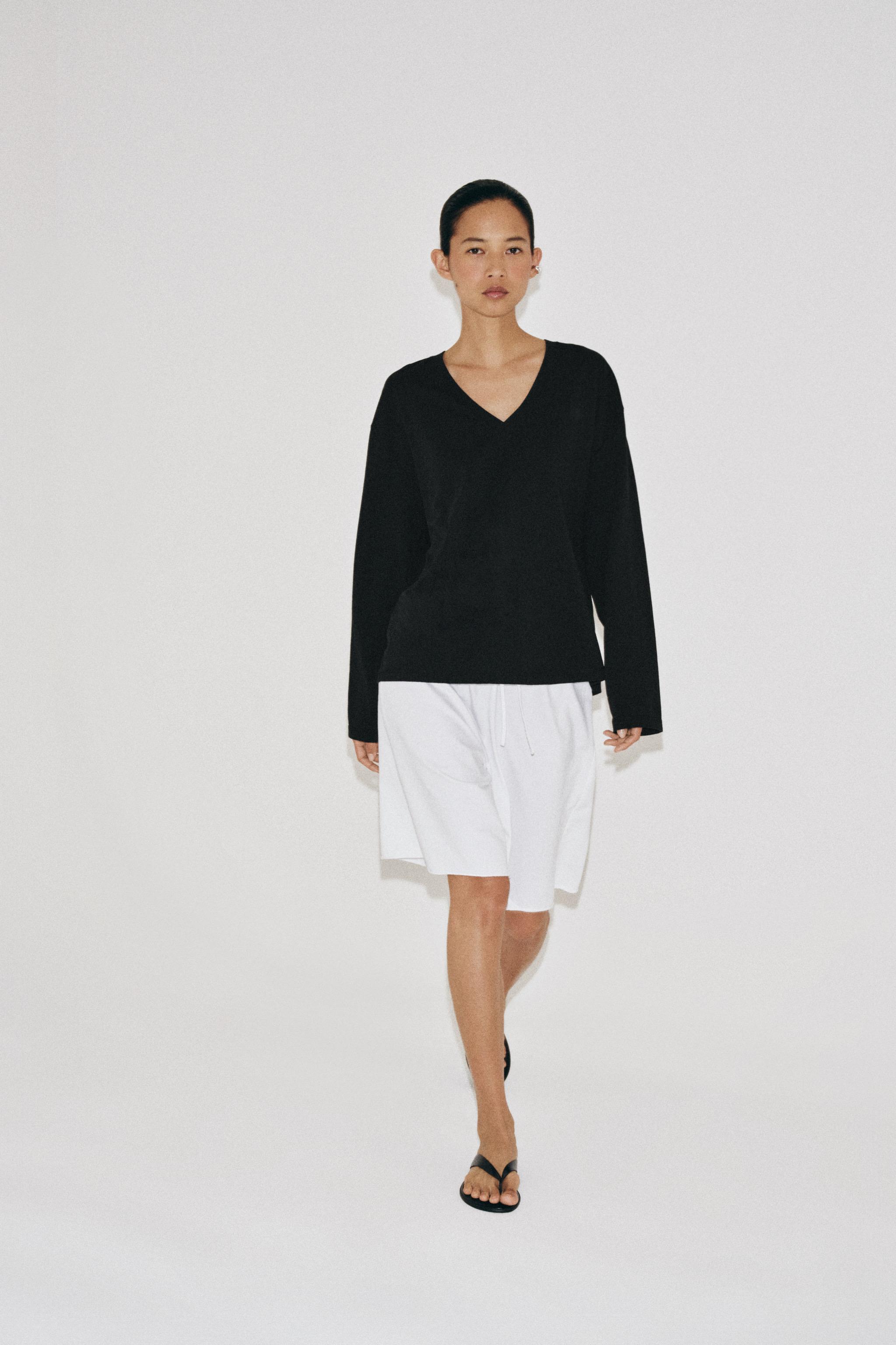 ZARA Cotton V-Neck T-Shirt - Black - S