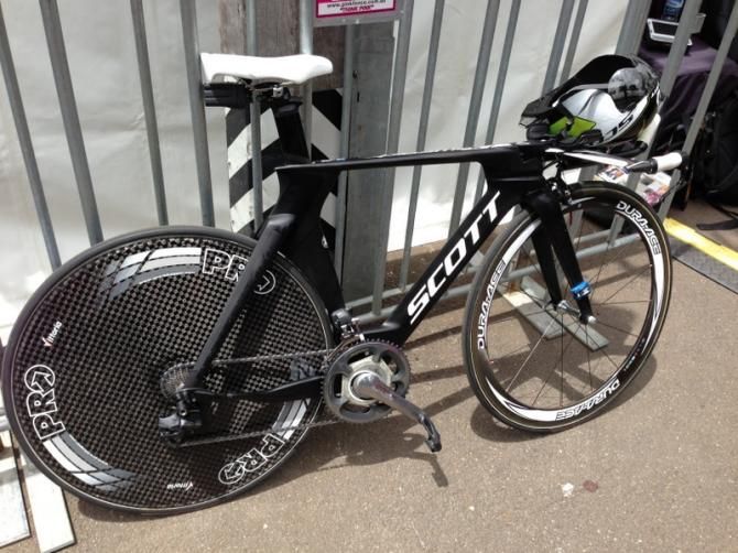 Shara Gillow's Scott time trial rig