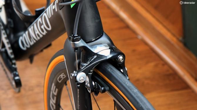 Shimano-equipped Colnago V1-r bikes will come with Shimano calipers while Campagnolo ones will feature Colnago-branded aluminum calipers made by Hayes
