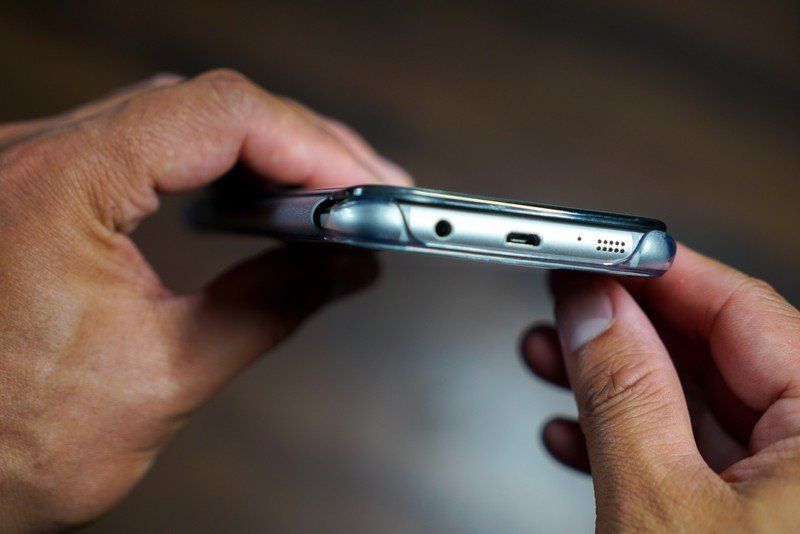Samsung Clear S-View Flip Cover