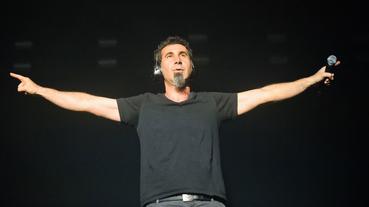 Serj Jankian at SSE Wembley Aren, 2015