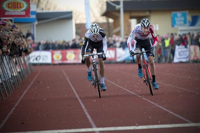Albert and van der Poel sprint to the line
