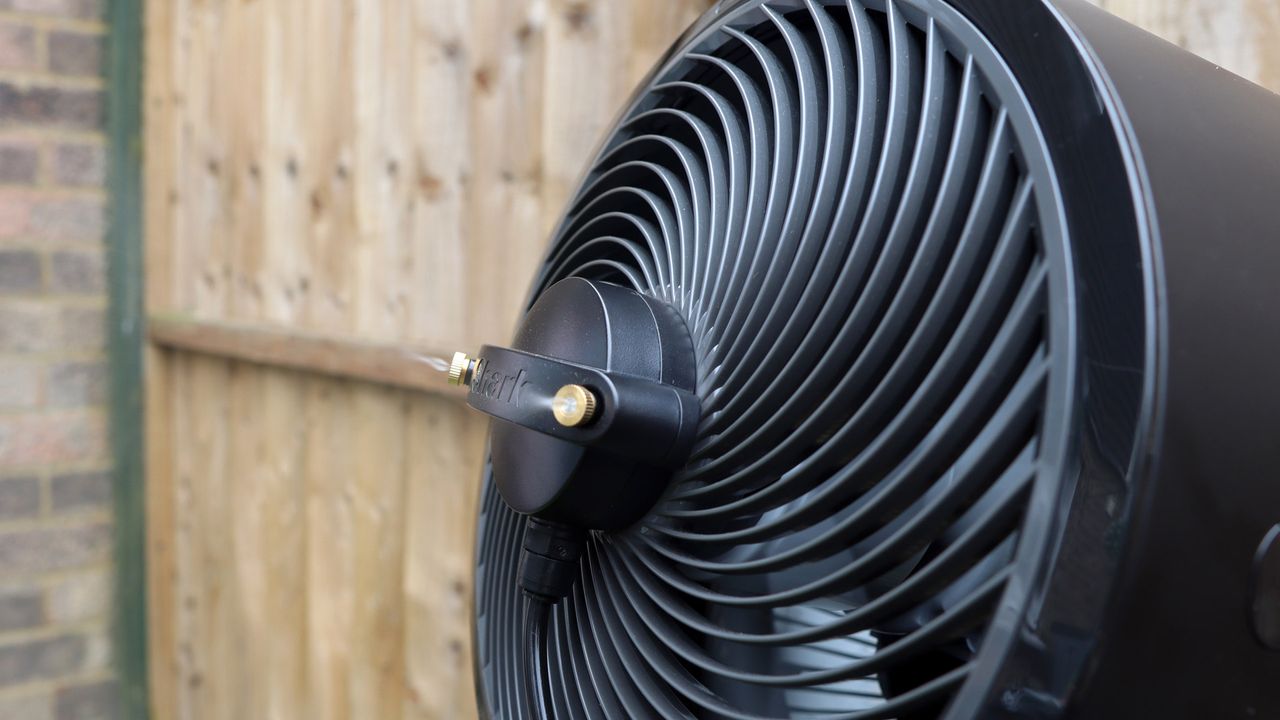 The Shark FlexBreeze Portable Fan's InstaCool attachment in action