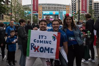 Italy fans