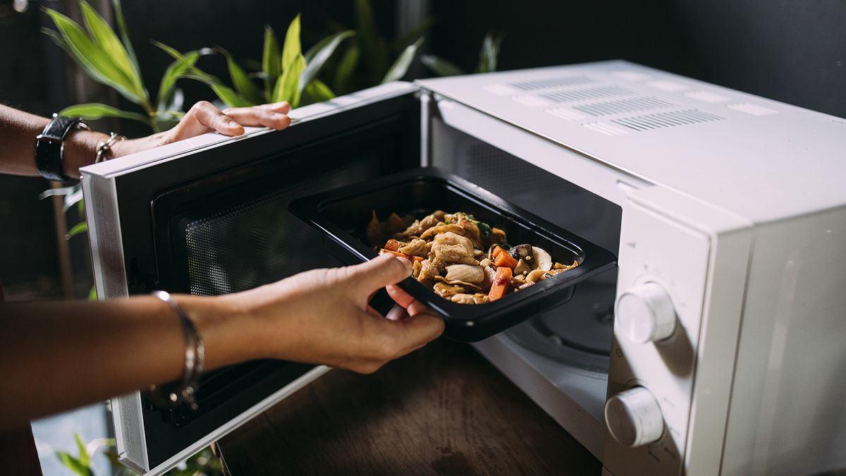 8 Best Countertop Microwaves of 2024, Tested by Experts