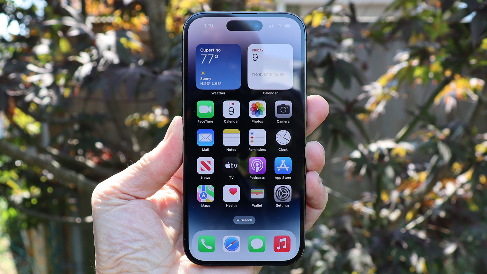 This iPhone 14 Pro prototype has a haptic volume key, showing what ...