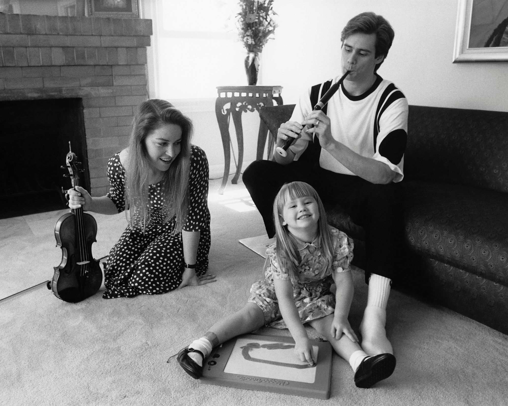 jim carrey at home with his family