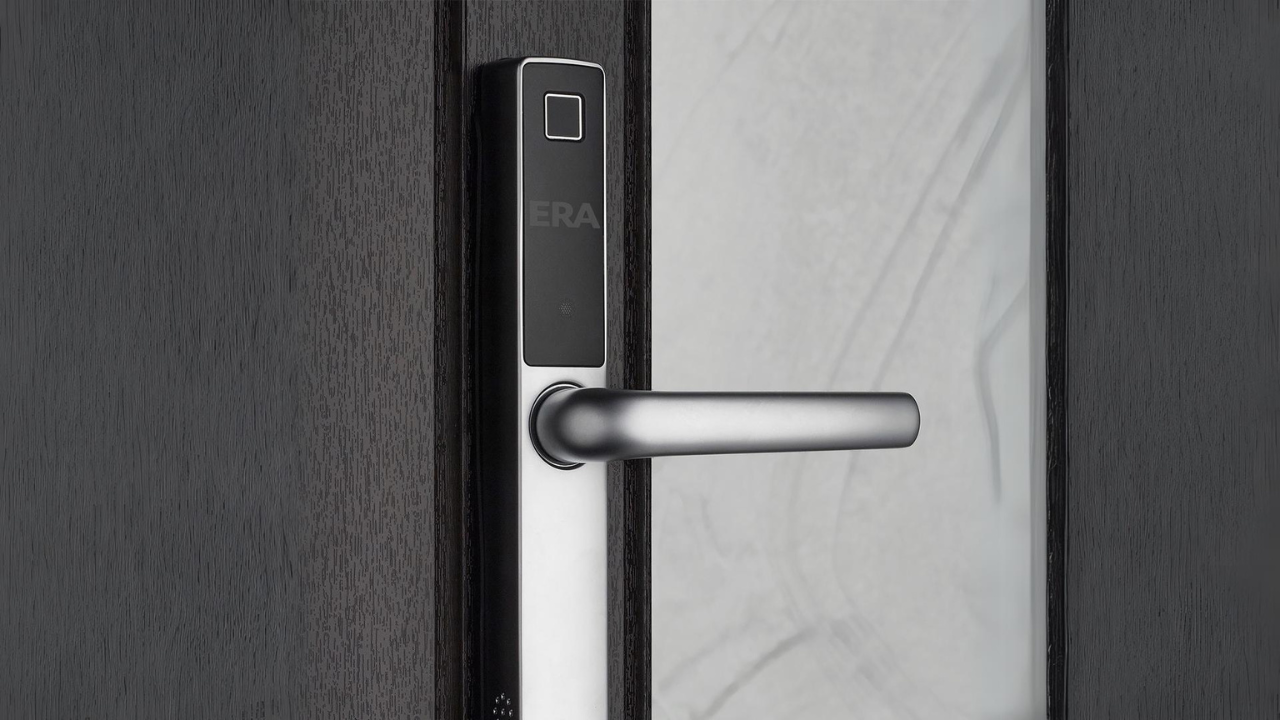  Era Protect Smart Universal Door Handle