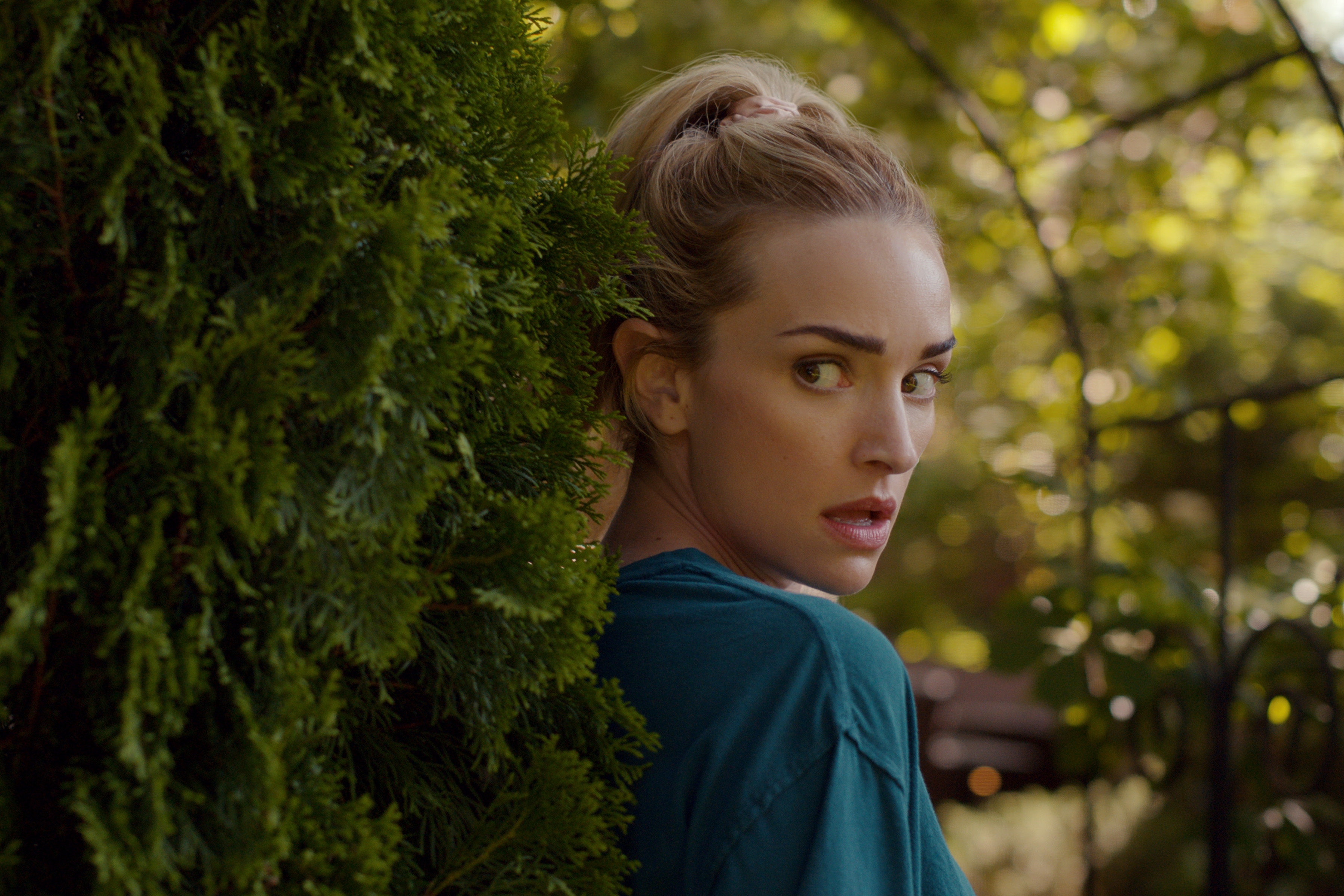 Brianne Howey as Georgia Miller in episode 304 of Ginny & Georgia.