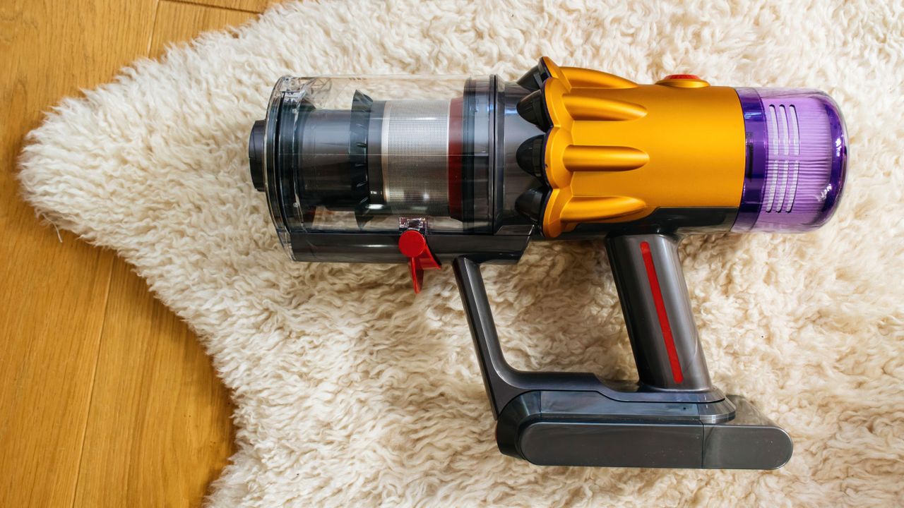 Dyson cordless vacuum cleaner on rug