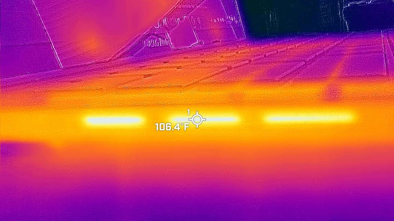 ASUS Zenbook 14 (UM3406HA) thermals vent.