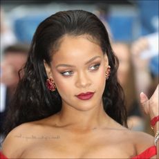 Rihanna wears eyeshadow on her green eyes as she attends the "Valerian And The City Of A Thousand Planets" European Premiere at Cineworld Leicester Square on July 24, 2017 in London, England. (Photo by Tim P. Whitby/Getty Images)