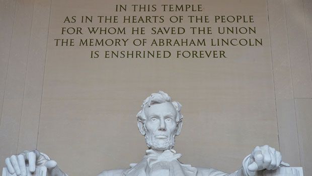 Abraham Lincoln&amp;#039;s statue