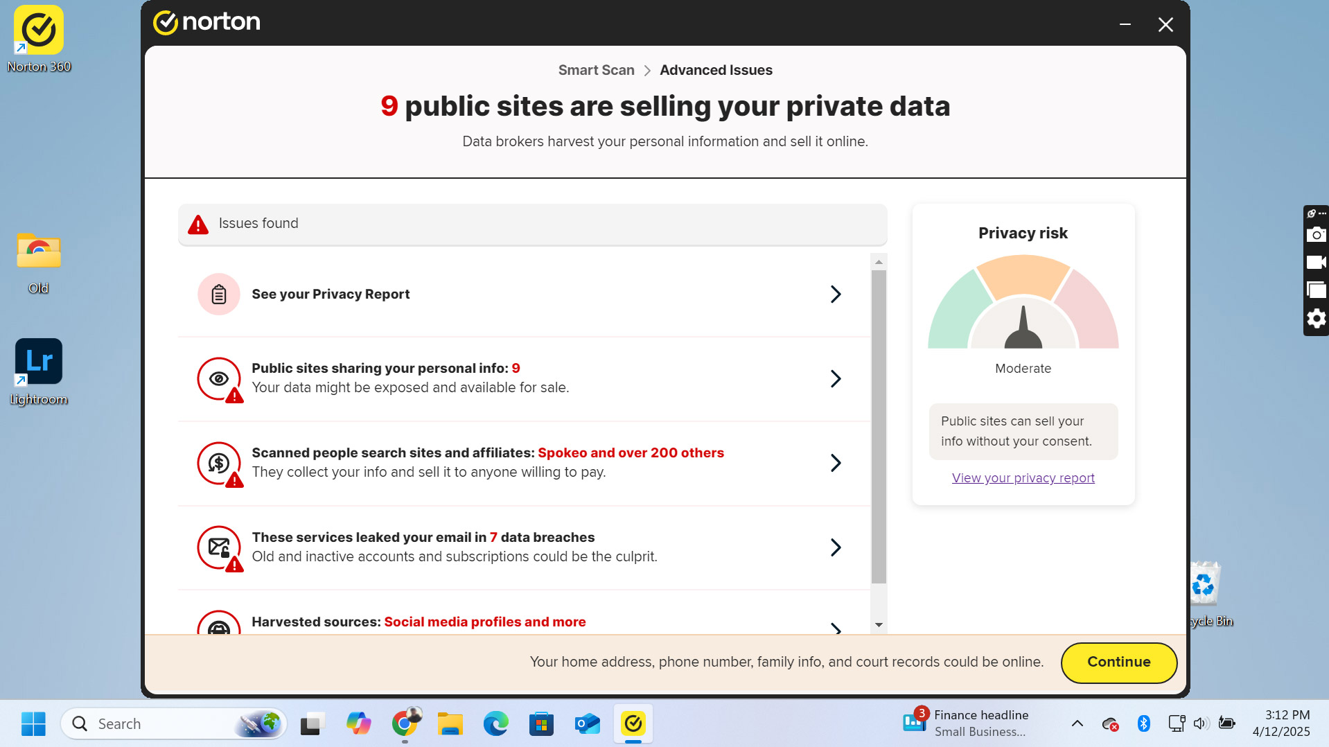 A screenshot of the Norton 360 Deluxe smart scan interface.