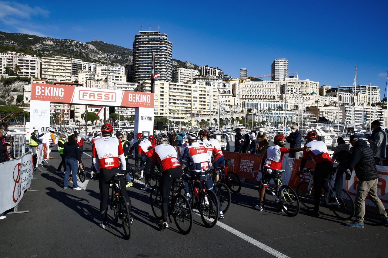 riders line-up for the charity race at the BEKING Monaco criterium