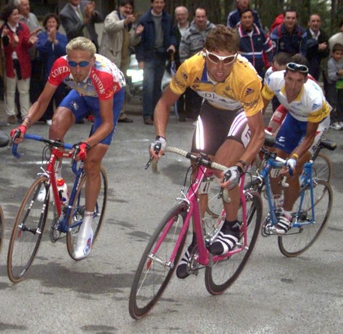 Jan Ullrich leads the Vuelta in 1999