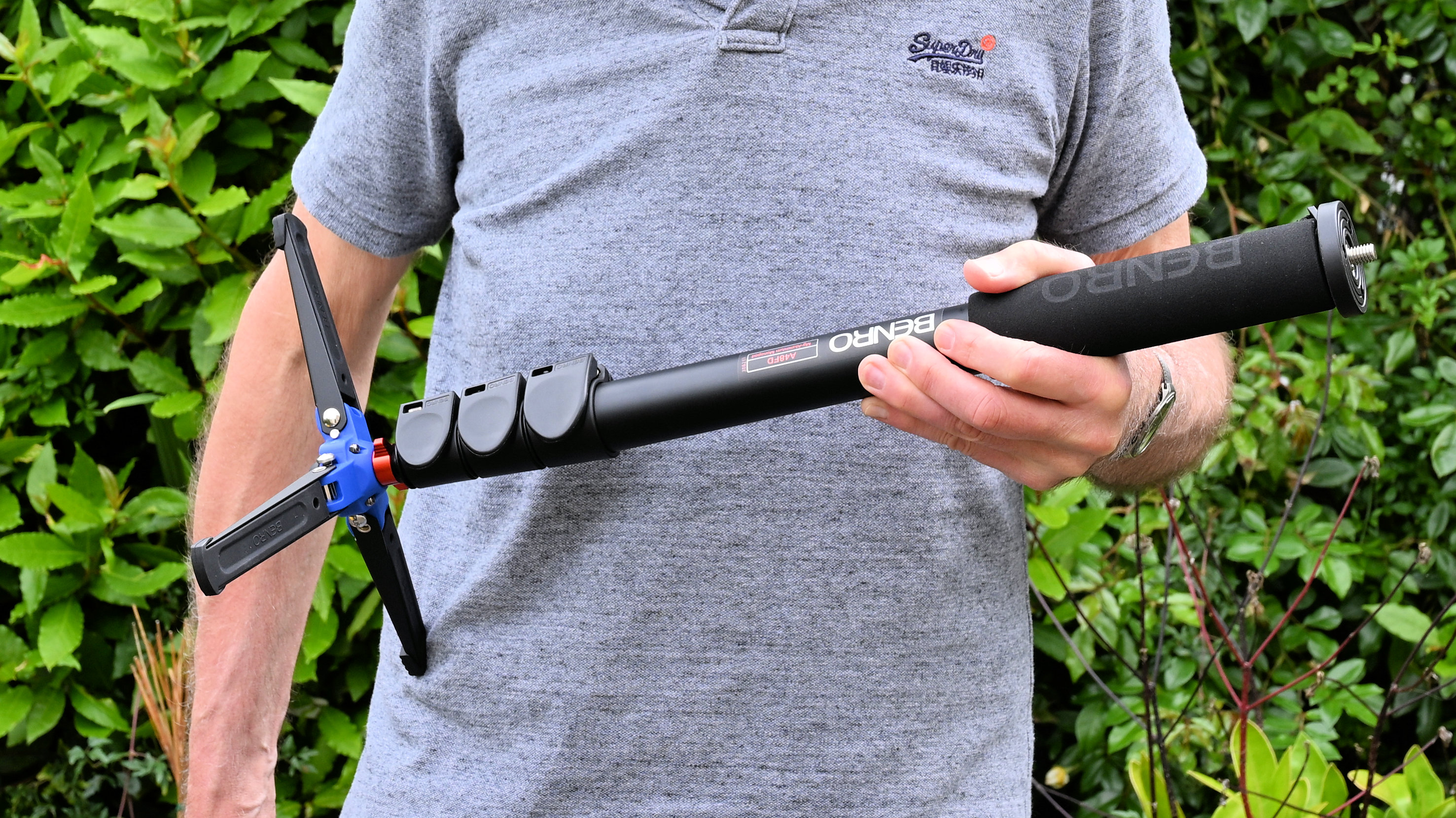 Benro A48FD Series 4 Aluminum Monopod with 3-Leg Locking Base