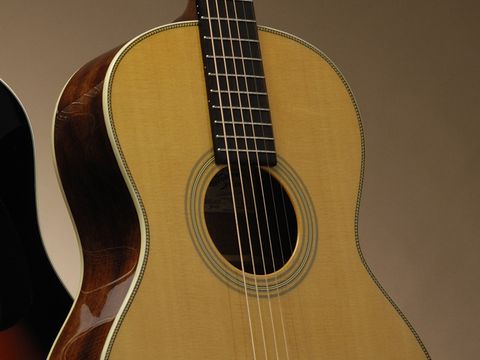 The ROS-626 offers an appealing sound for fingerstyle players.