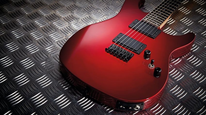 The basswood body has a small edge radius, ribcage and forearm contours and a very credible gloss finish