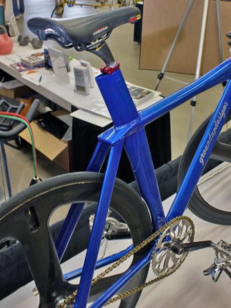 The kidney bean-shaped seat stays are hand-formed as well and join to a wild seat cluster.