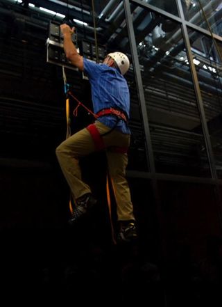 Gecko-Inspired Climbing Paddles