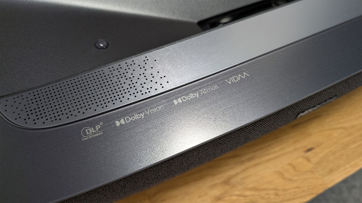 Hisense PL2 UST projector