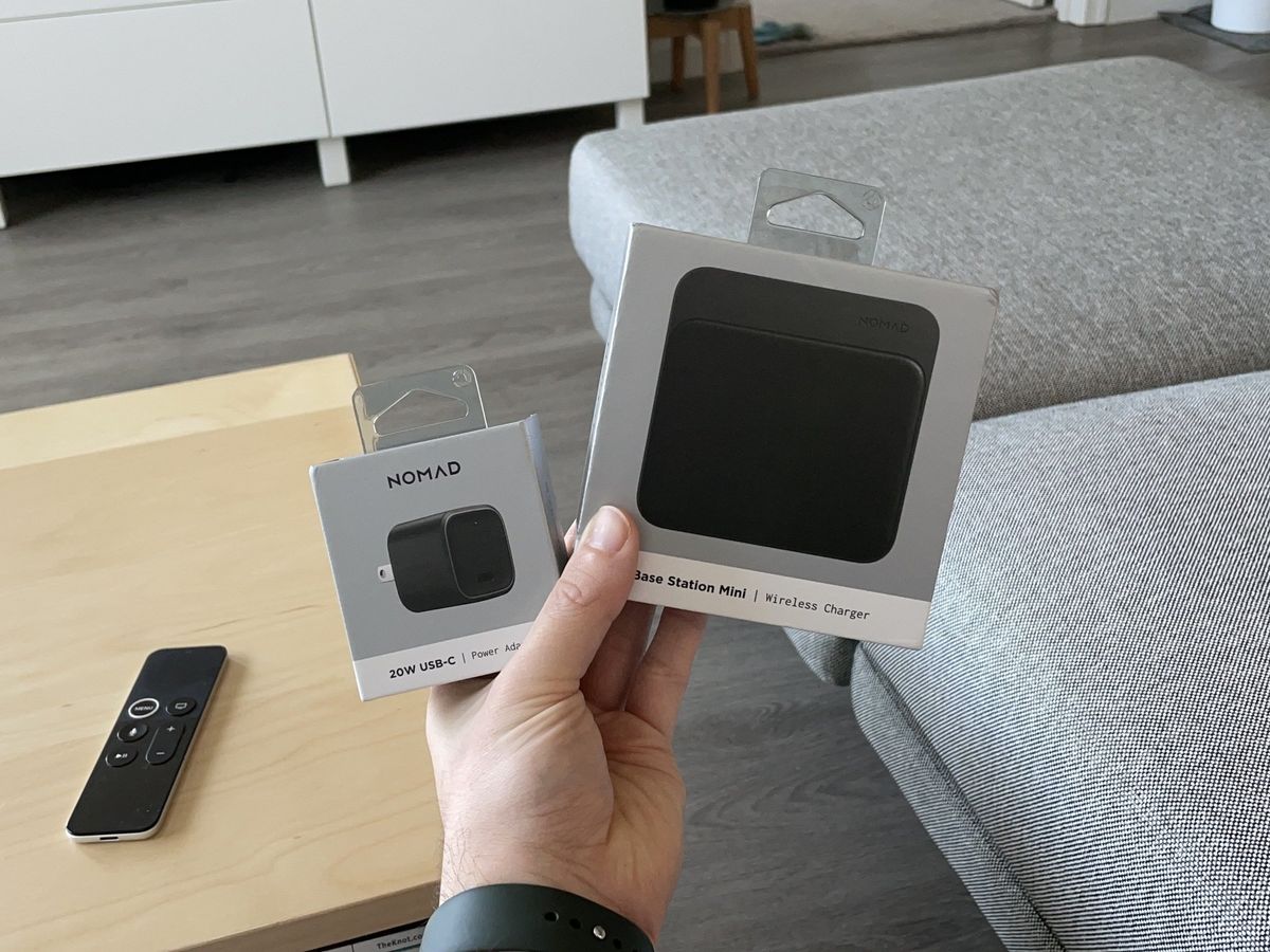 Nomad Base Station Mini 20 Watt Charger Box