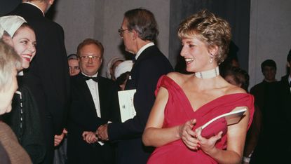 Diana, Princess of Wales (1961 - 1997) meets the cast of the Verdi opera 'Simon Boccanegra' at the Royal Opera House in London, 12th November 1991.
